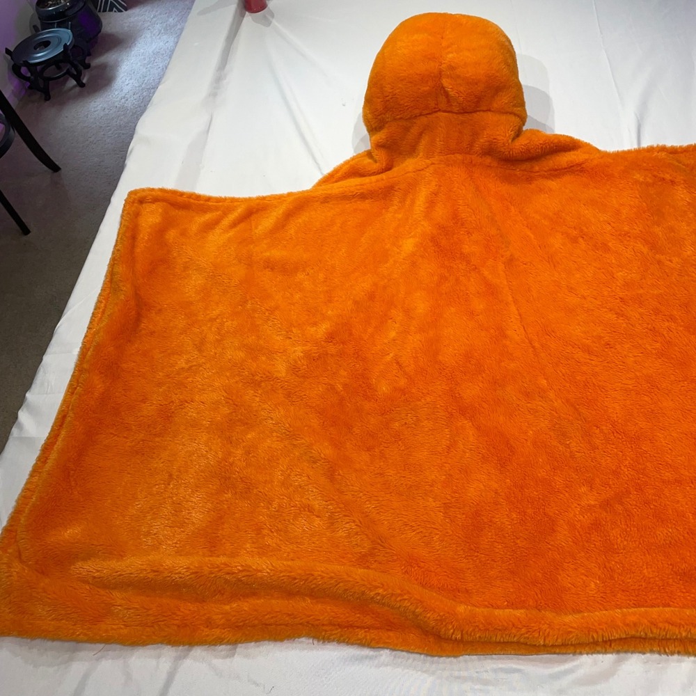 Pokemon Charmander Hooded Wearable Blanket Orange Plush Fleece Kids 29x46 - Picture 8 of 10